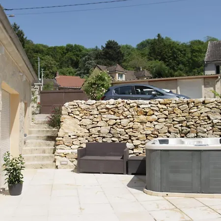 Aux Trois Parentales Et Son Jacuzzi Villa